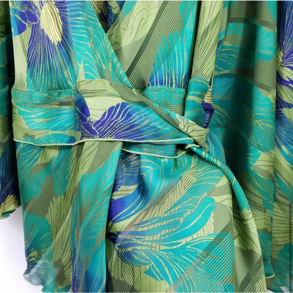 LANE BRYANT Full Wrap Semi-Sheer Leaf Print Top - Picture 6 of 6